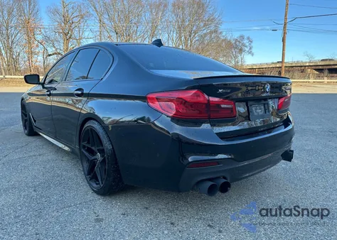 2018 BMW M550Xi из США, поврежденный, VIN WBAJB9C55JB035226